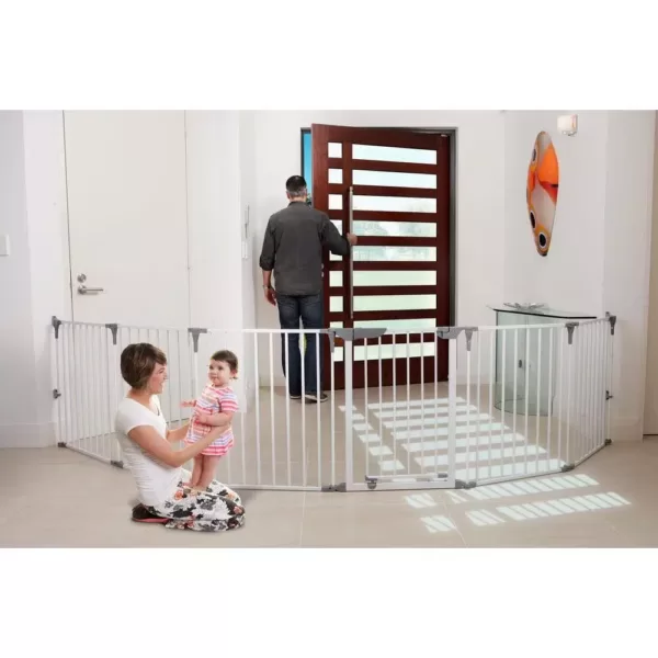 Dreambaby 29 in. H Royale Converta 3-in-1 Play-Yard and Wide Barrier Gate