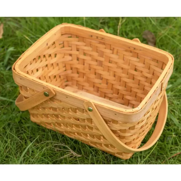 Vintiquewise 10.2 in. x 7.7 in. x 5.5 in. Wood Chip Rectangular Picnic Basket
